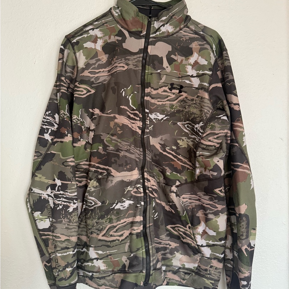 Under Armour Men's Camouflage Jacket (Medium)